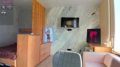 Sandy online show from September 16, 1:35 am