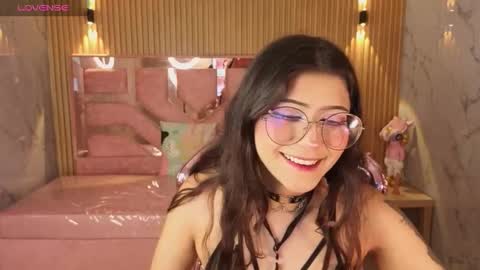 miss_devil_s online show from March 8, 3:21 am