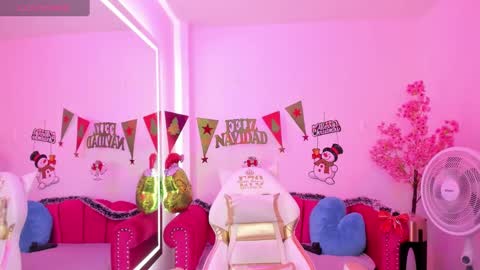 Melanie online show from December 15, 12:28 pm