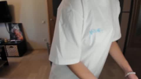 Kitty online show from October 19, 5:20 am