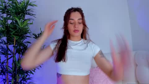 Alana online show from September 18, 1:04 am