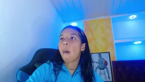 miss_sparkle666 online show from October 14, 4:15 am