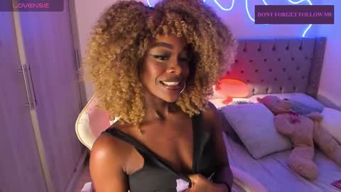 Tay Tay Independent Model   online show from March 1, 7:51 am