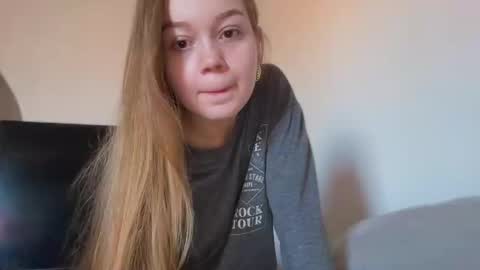 Ameliahs online show from September 9, 1:11 pm