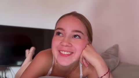 Ameliahs online show from September 16, 3:20 pm