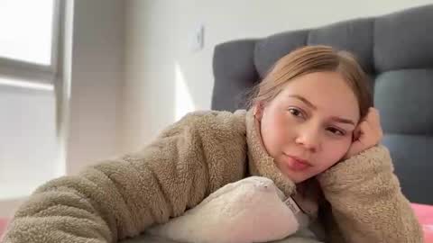 Ameliahs online show from November 19, 3:23 pm