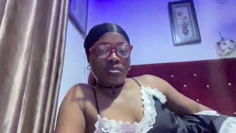 Missbelle online show from February 12, 10:00 pm