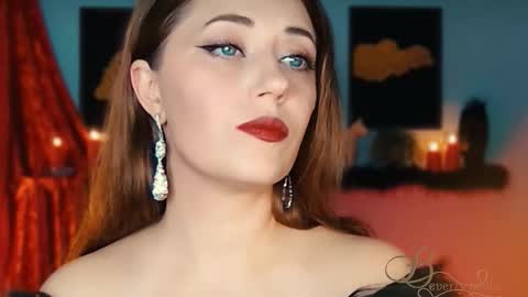 The divine Beverly online show from October 19, 9:17 pm