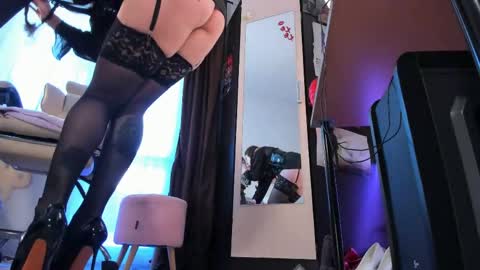 NEXT STREAM DECEMBER 10 11 12 13 online show from April 8, 11:01 am