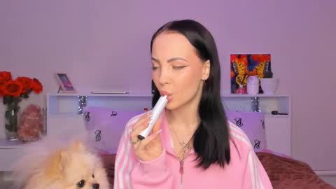 Hello dear my name Elisa online show from January 18, 6:59 pm