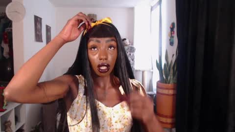 Emilie Diaz online show from April 11, 1:15 pm