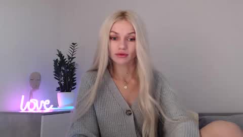 EMMA online show from December 17, 9:16 pm