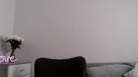 EMMA online show from September 19, 2:38 pm