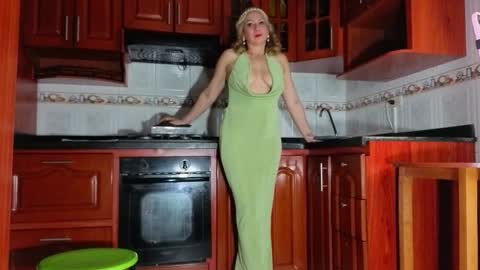 Escarlet online show from October 9, 2:59 am