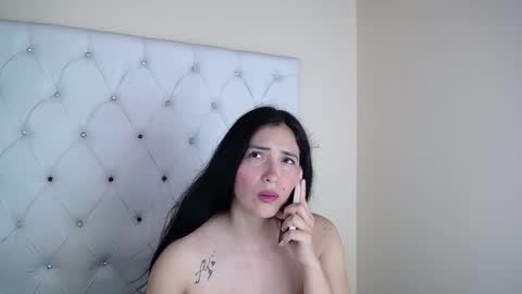 Danna online show from December 12, 6:21 pm