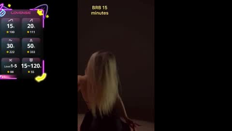 misskristel online show from November 10, 7:14 am