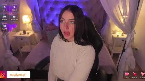 i am lyn online show from April 8, 5:53 am