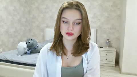 OneGoddess online show from February 11, 4:35 pm