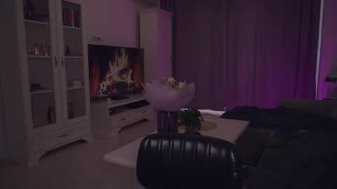 LUXXANDRA online show from March 18, 7:24 am