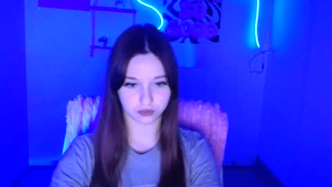 Mia online show from December 1, 8:44 pm