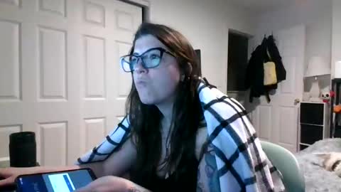 MissMona online show from April 13, 10:05 am