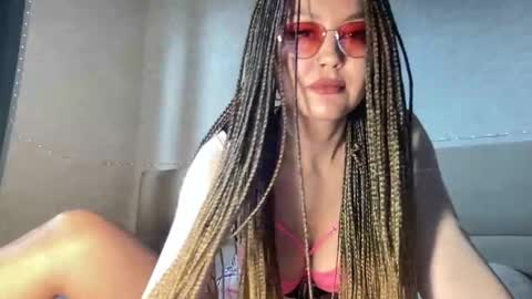 missmoon111 online show from February 12, 10:03 am
