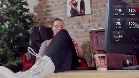 Miss Venus online show from January 15, 7:26 am