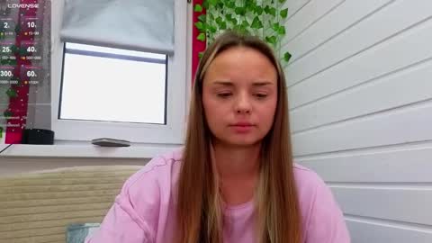 . online show from October 18, 7:11 am