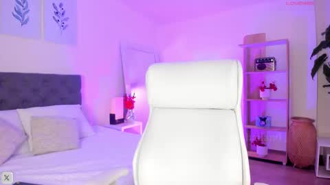 Fernanda Davila online show from February 27, 11:15 pm