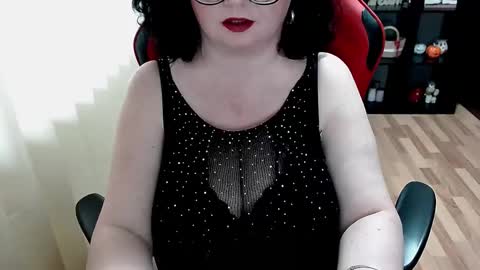 MissTruble online show from February 28, 1:32 pm