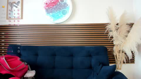 missvalery1 online show from December 5, 8:22 pm