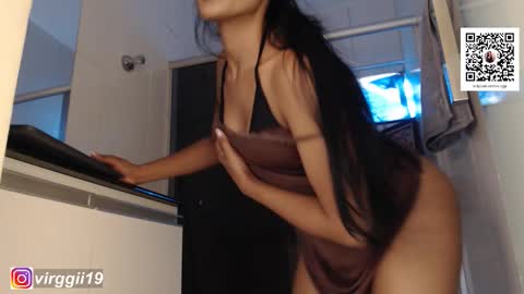 missvirggii online show from March 5, 7:20 pm