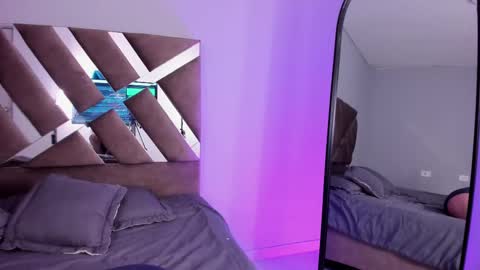 Miss online show from February 18, 7:54 pm