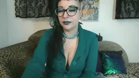 Missy Dee online show from October 25, 8:11 am