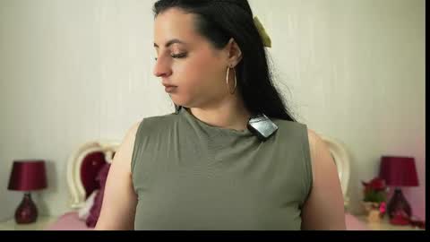 Skye online show from May 25, 6:12 am