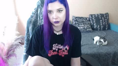 Miss Bailey online show from April 4, 12:15 pm