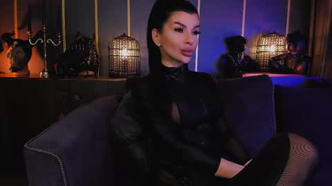 Elenia online show from February 9, 11:47 am