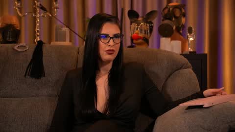 Mistress Kelly online show from September 18, 9:35 pm