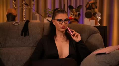 Mistress Kelly online show from September 27, 12:07 am