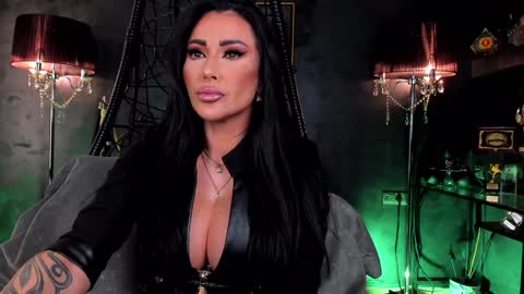 mistresskennya online show from January 7, 5:31 pm