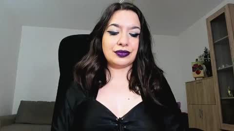 YourGoddessM online show from June 3, 2:33 pm