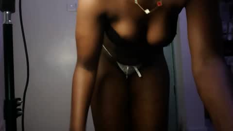 mitchie828482 online show from May 15, 6:32 pm