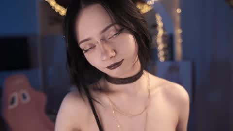 Yuka online show from April 10, 6:14 pm