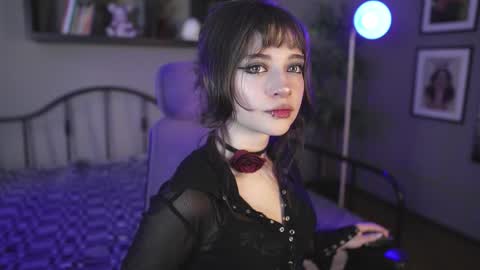 Miyuki           online show from December 19, 9:07 pm