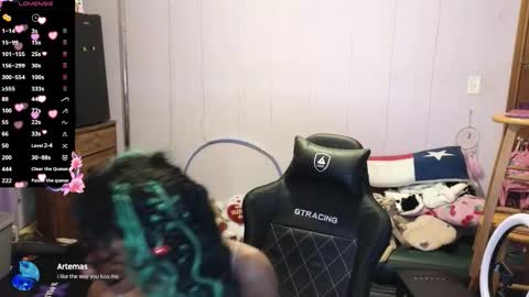 MOCHA   JAMES THE NPC  online show from March 4, 2:18 am