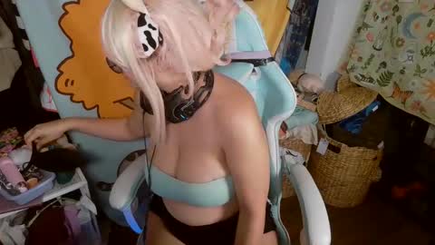 The Mochi Rainbow Variety Show online show from February 28, 7:35 pm