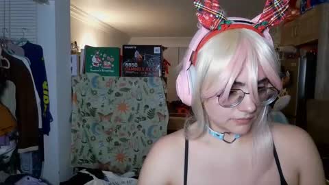 The Mochi Rainbow Variety Show online show from December 28, 11:37 pm