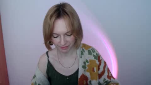 mollilove online show from May 18, 7:25 am