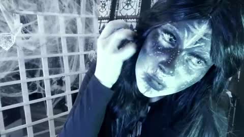 Molly Crow online show from April 3, 12:08 am