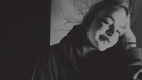 Molly Crow online show from January 24, 10:41 pm